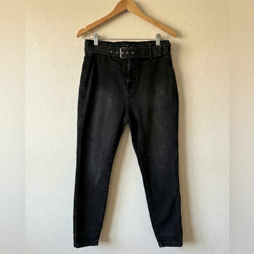 Women's Black Jeans / Forever 21 / High-Waisted/ 12